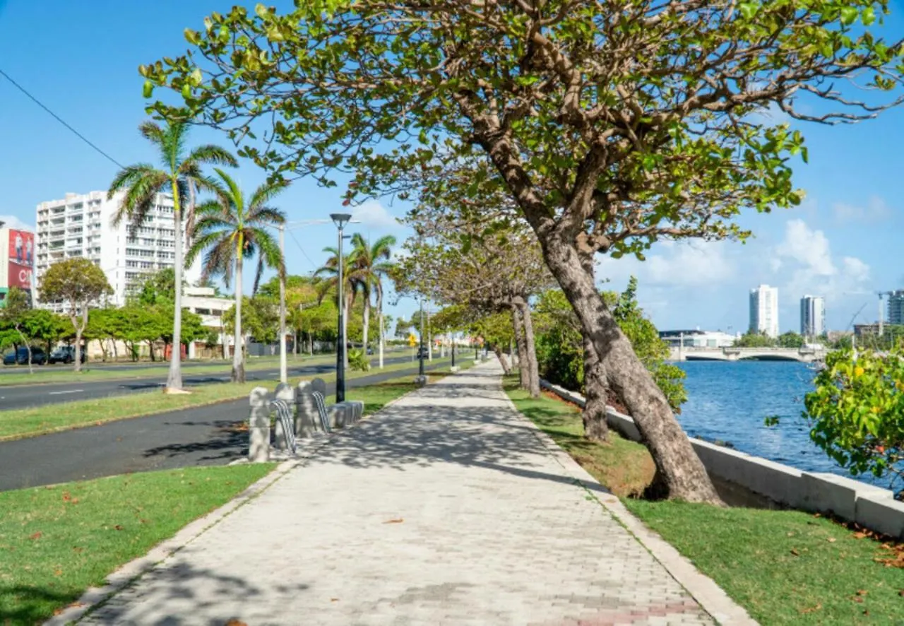 Prime Location At Condado Beach King Studio - Apt 4 산후안 아파트