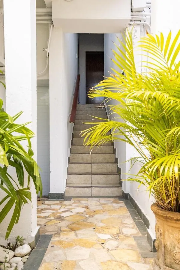 Prime Location At Condado Beach King Studio - Apt 4 산후안 0*,  푸에르토리코